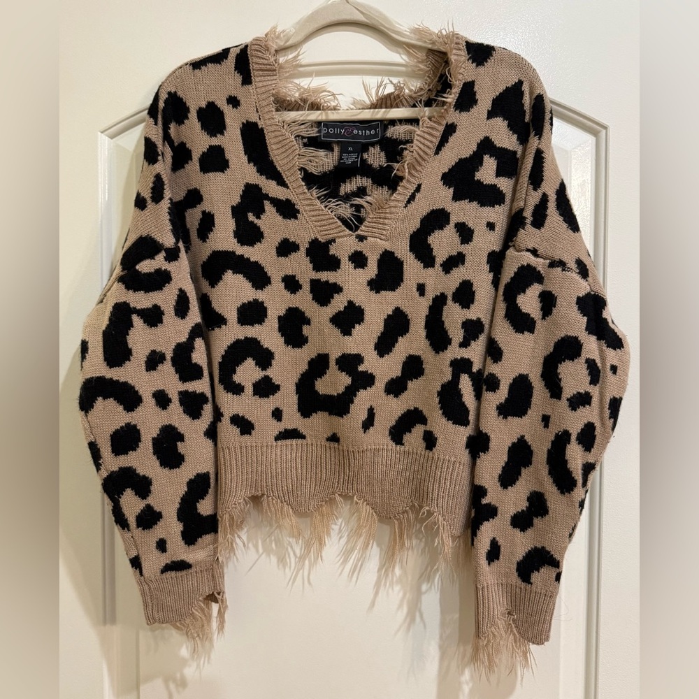 Polly & Esther Black and Tan Leopard V-Neck Crop Sweater